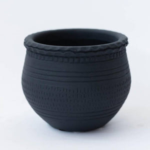 Dot & Line Black Engraved Pot